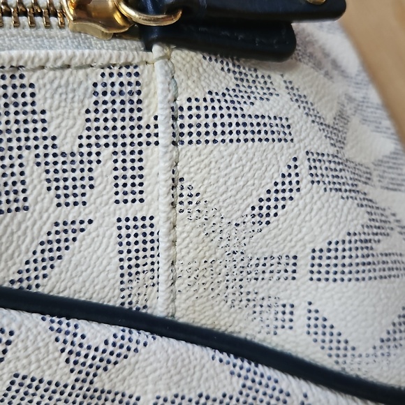 BOGO Michael Kors Mini Boston Bag - Picture 7 of 8